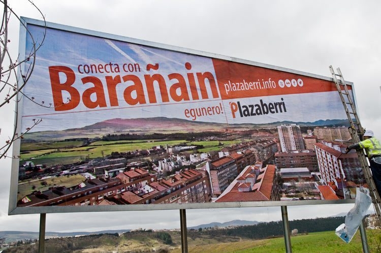Valla publitaria de Plazaberri en Barañain